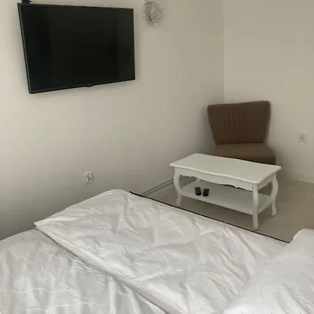 Miedzy Jeziorami Apartman Wałcz