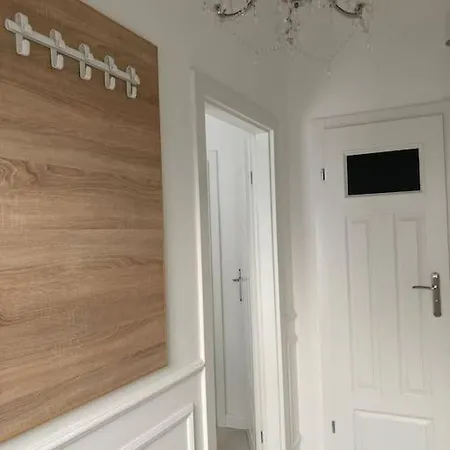 Miedzy Jeziorami Apartman *