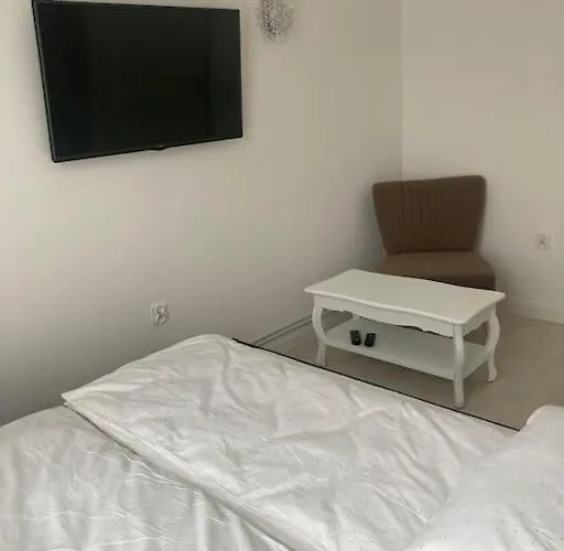 Miedzy Jeziorami Apartamento Wałcz